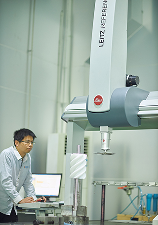 Ultra-high Precision CMM