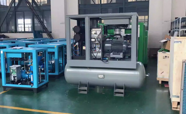 What are the advantages of screw air compressors compared to traditional air compressors?